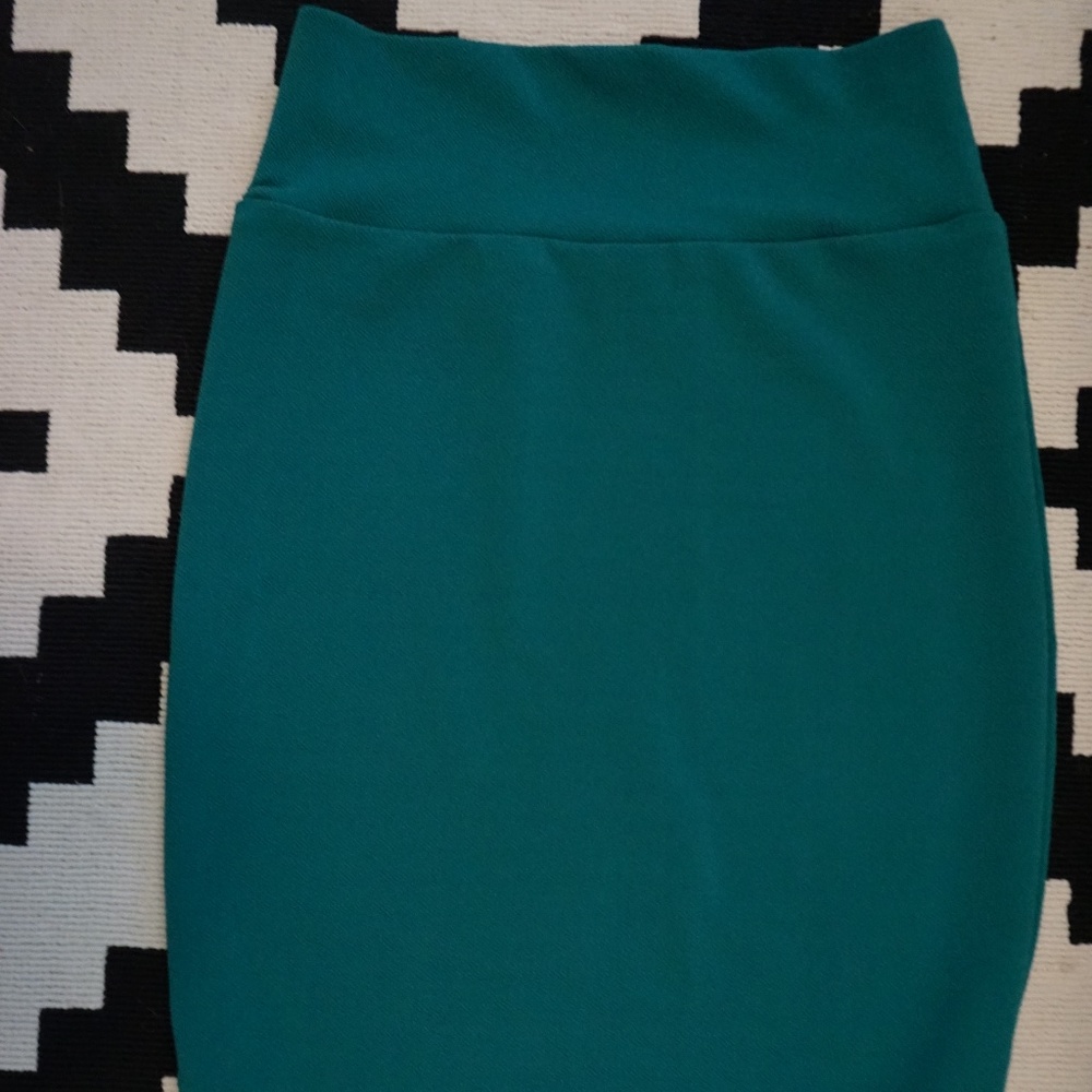 HTF!!!! Emerald Green LuLaRoe Cassie